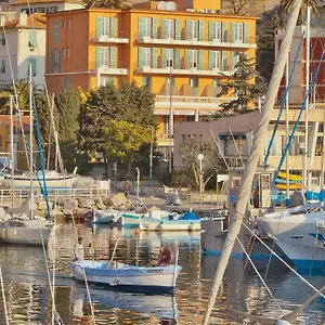 De La Darse 2*, Villefranche-sur-Mer Francia